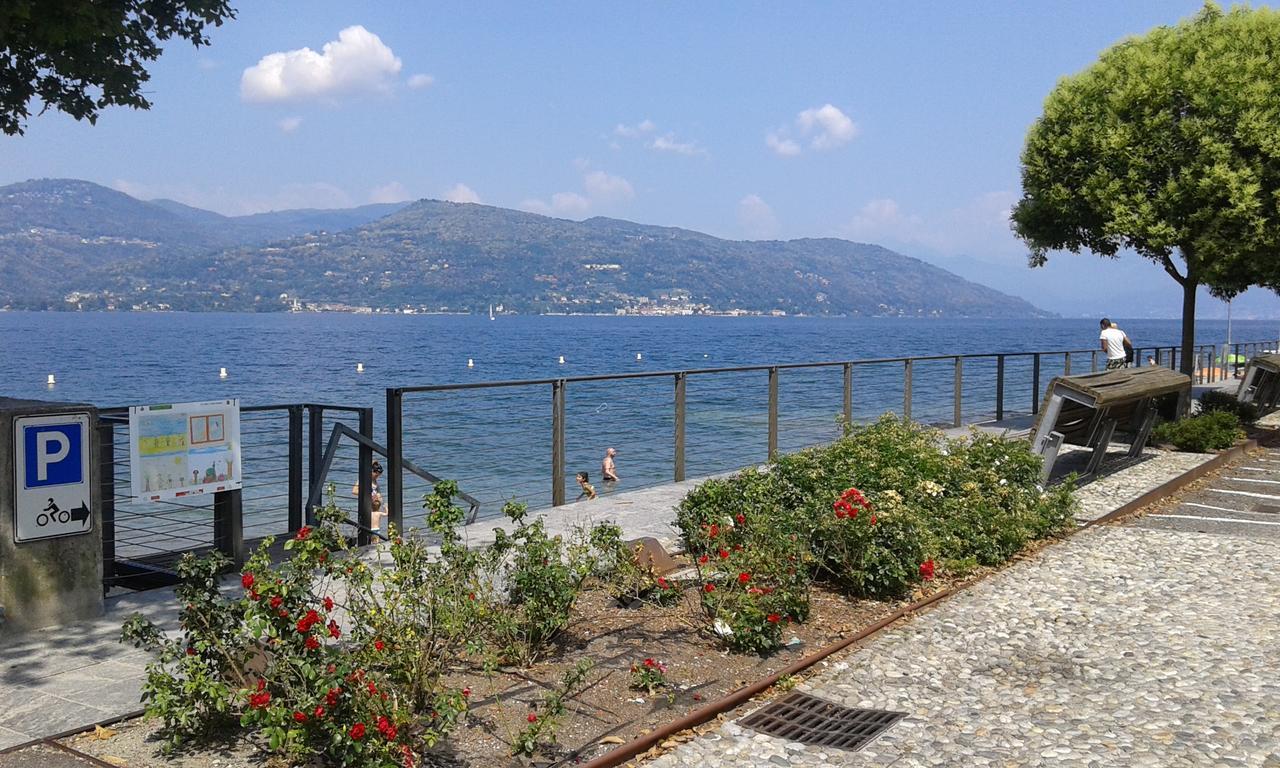 Cristal Lake Affittacamere Ispra Exterior photo
