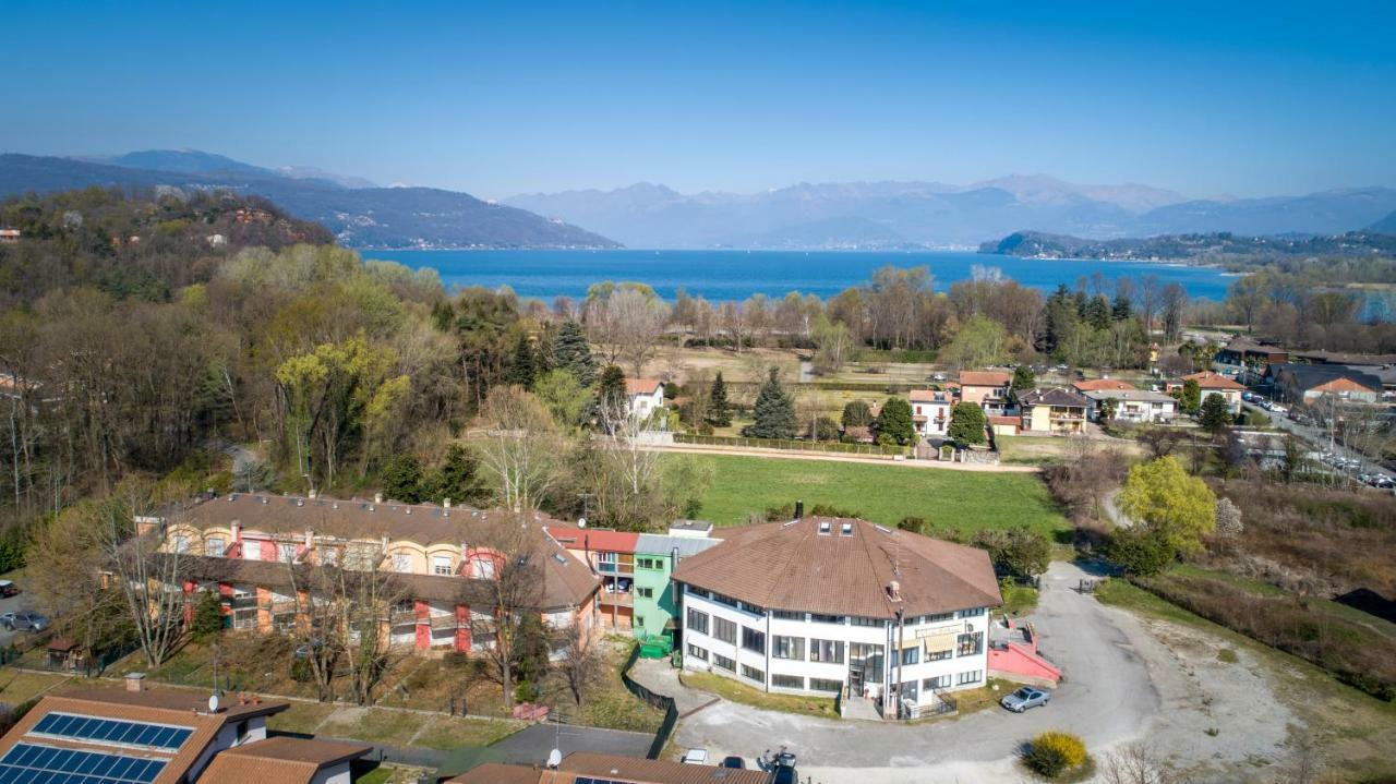 Cristal Lake Affittacamere Ispra Exterior photo